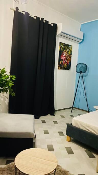 Urban Zen Appart Spacieux Studio Atypique Avec Bain A Remous Proche De Tout Пойнт а Питр Екстериор снимка